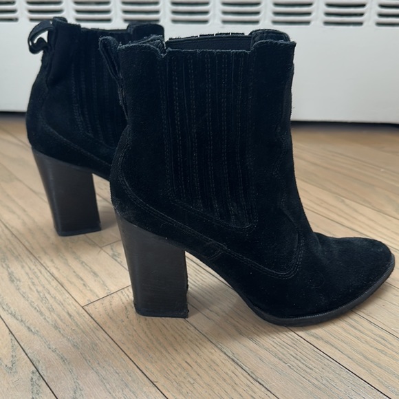Dolce Vita | Suede Heeled Booties - Picture 2 of 9